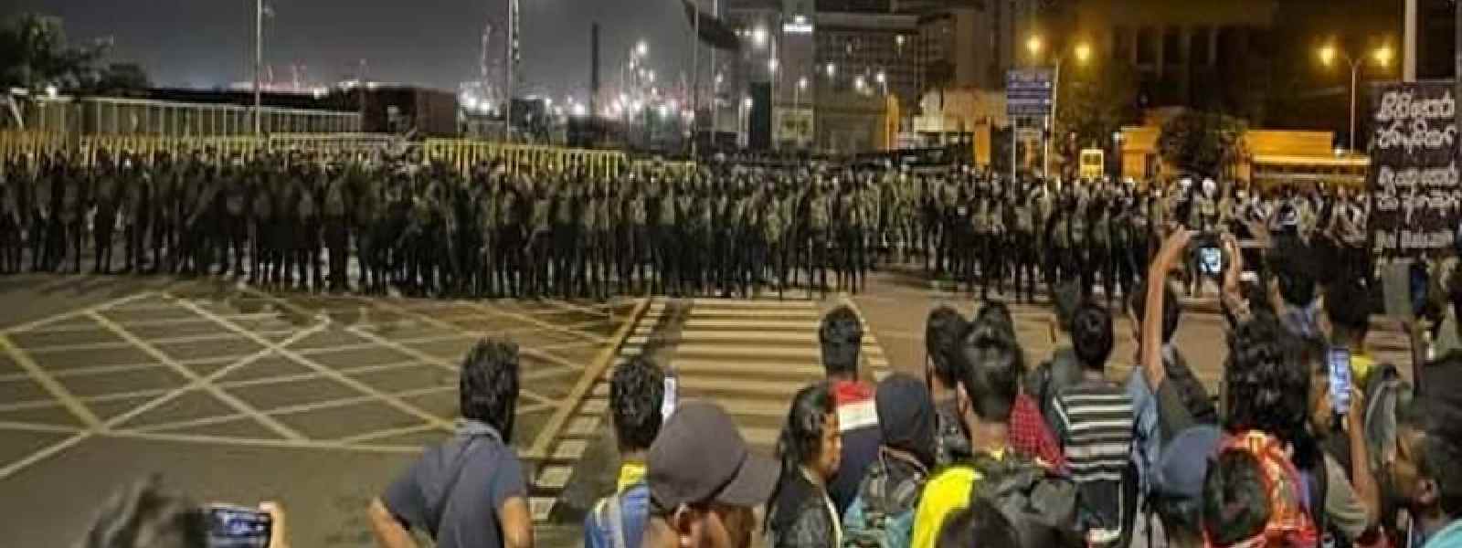 පොලිසියෙන් පැහැදිලි කිරීමක් 